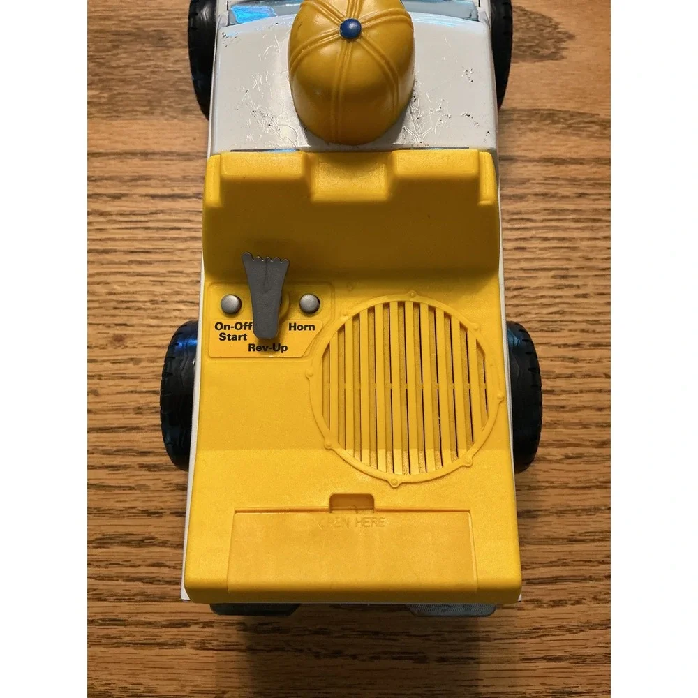 Vintage Nylint NAPA Auto Parts Pressed Steel Toy Truck Lights and Sound White